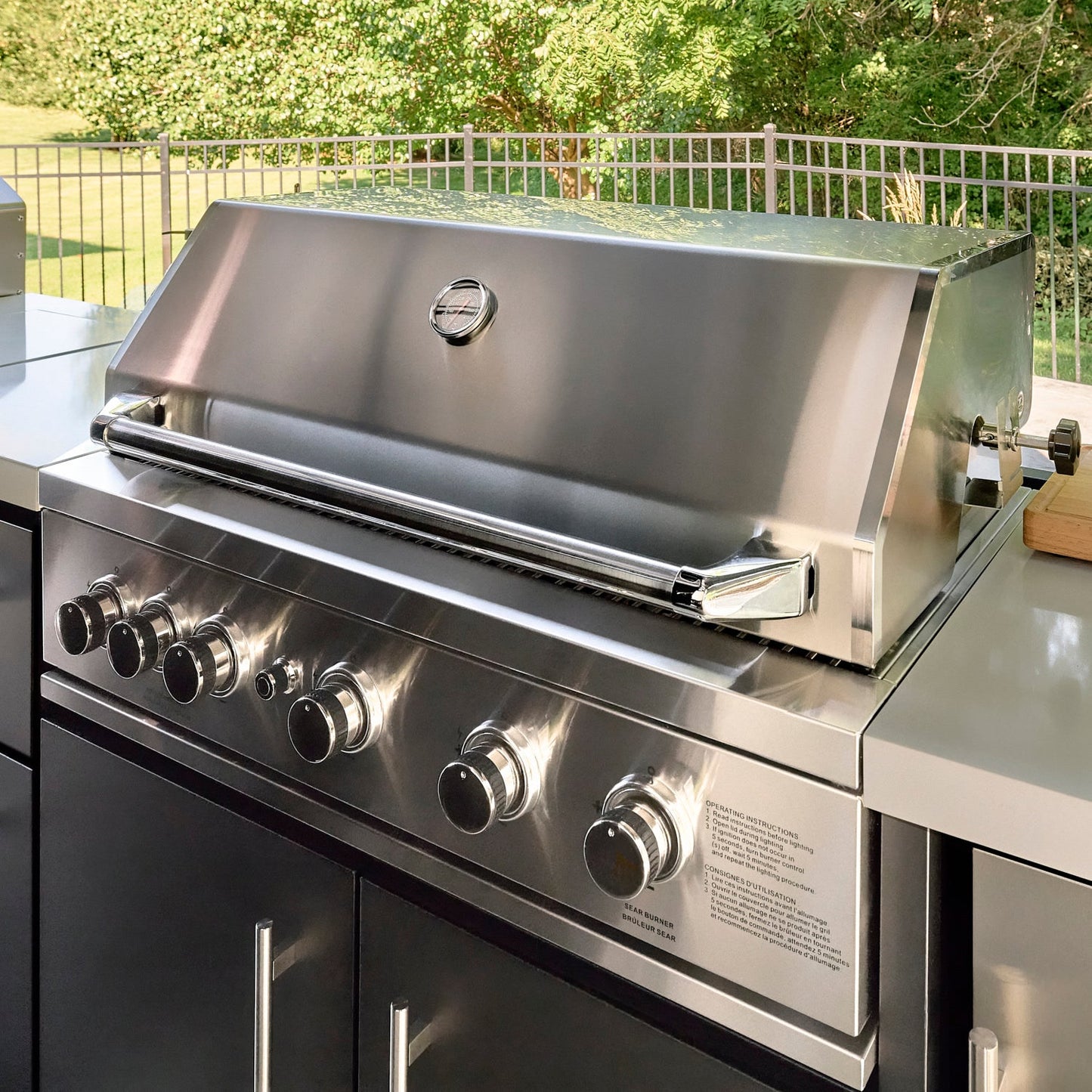 Lancaster | L-Shape Outdoor Kitchen with Built-In Grill & Pizza Oven