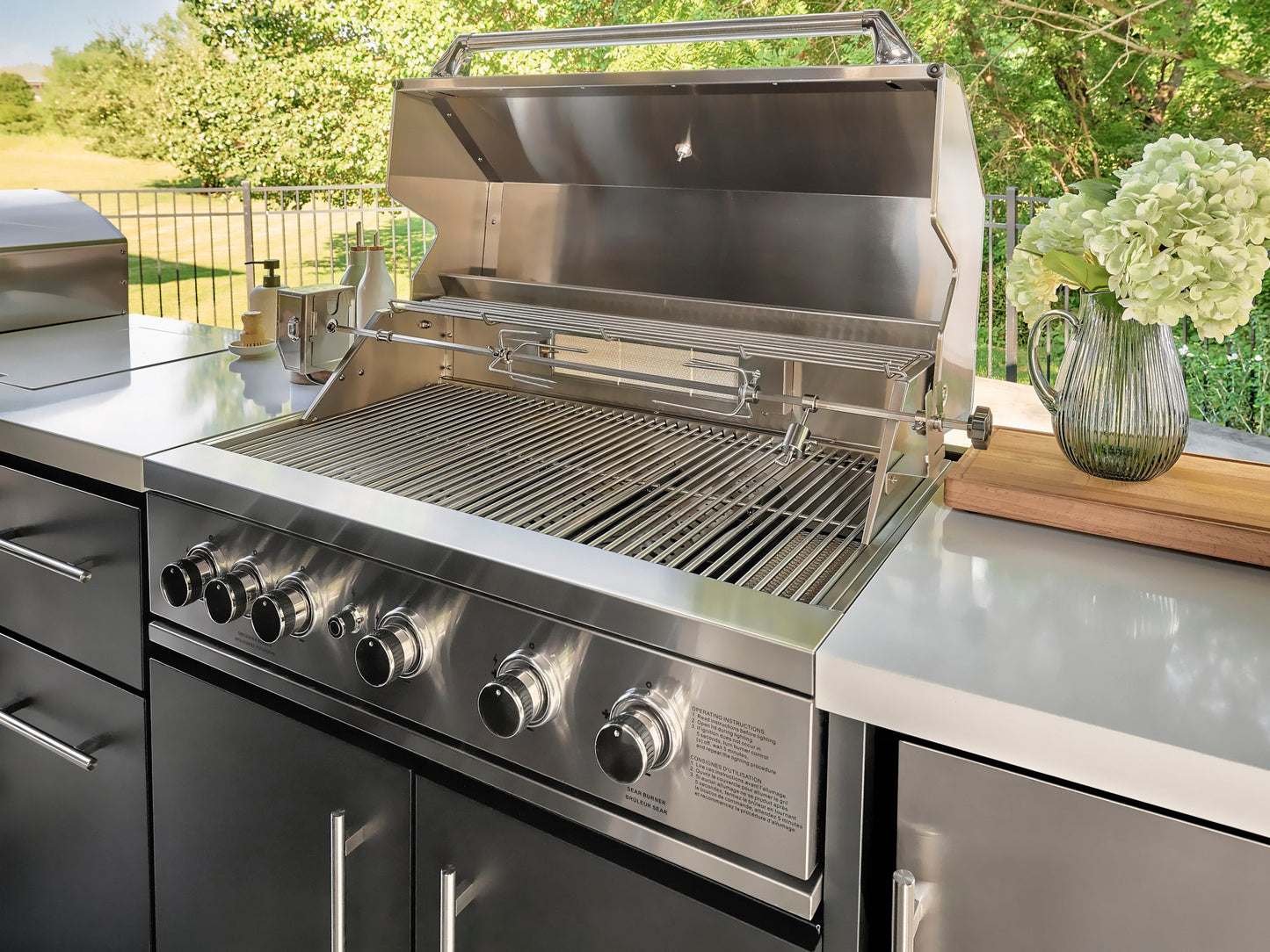 Lancaster | Galley Outdoor Kitchen with Built-In Grill & Griddle