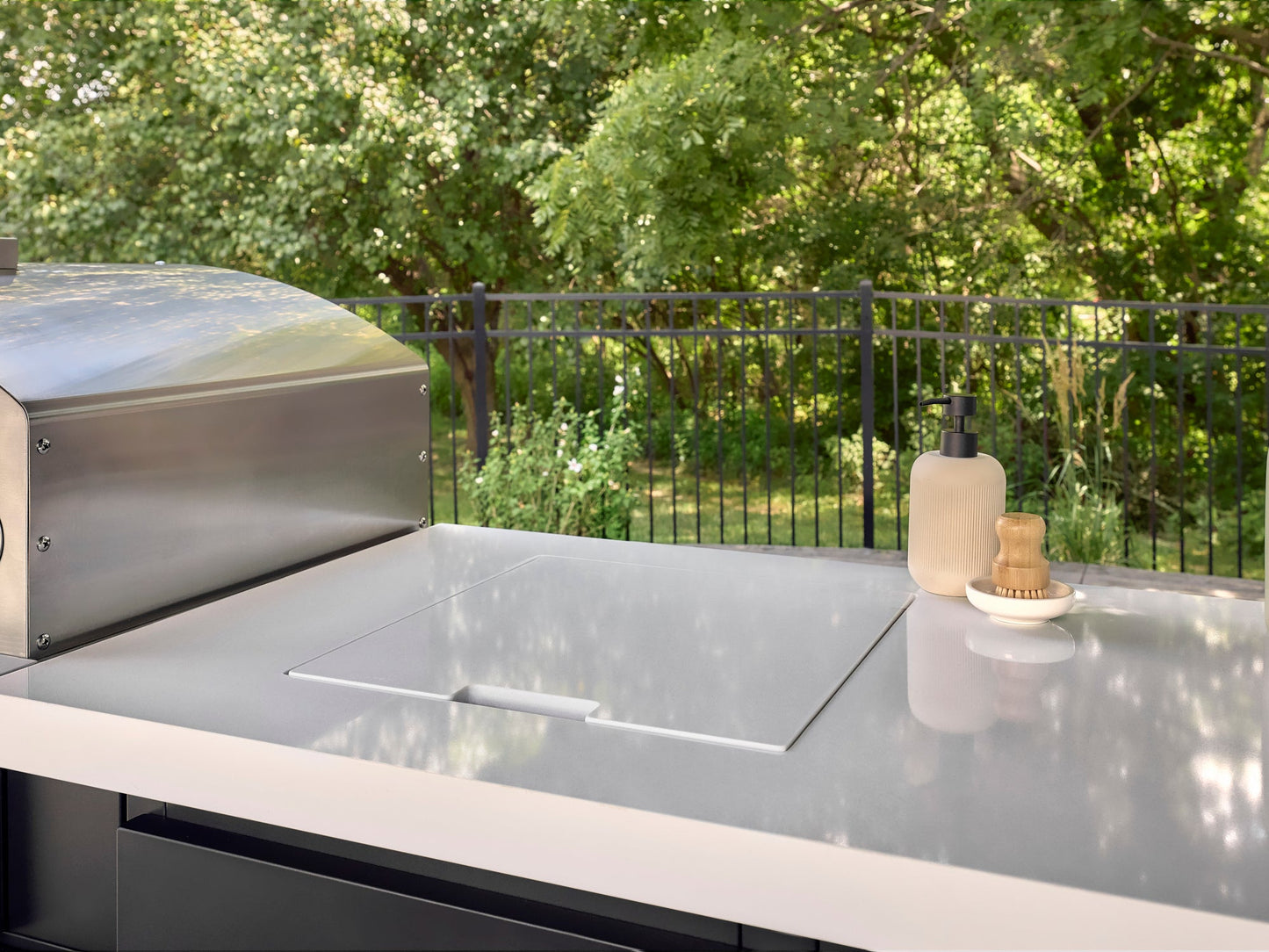 Lancaster | Galley Outdoor Kitchen with Built-In Grill & Pizza Oven