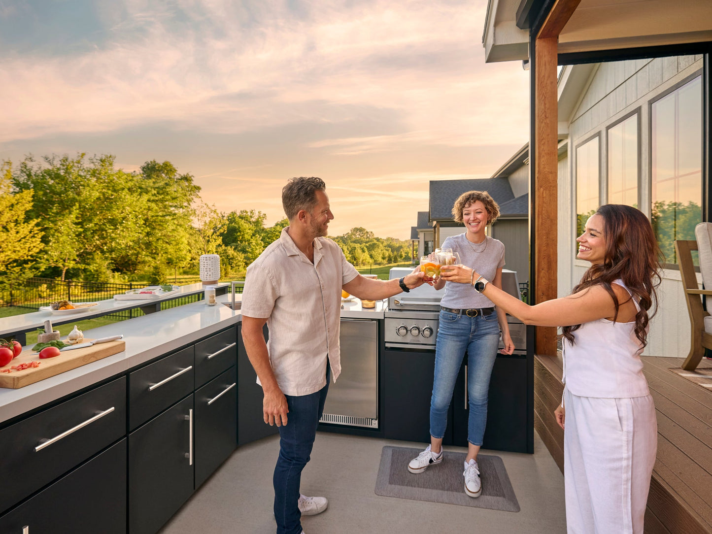Emory | Corner Outdoor Kitchen Island with Bar Seating & Built-In Grill – Right