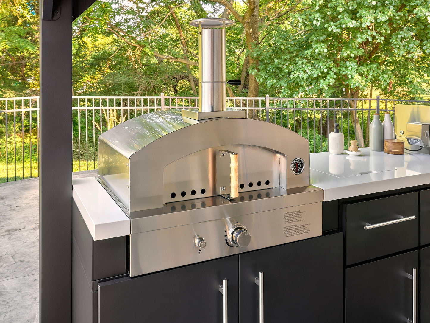 Lancaster | Galley Outdoor Kitchen with Built-In Grill & Pizza Oven