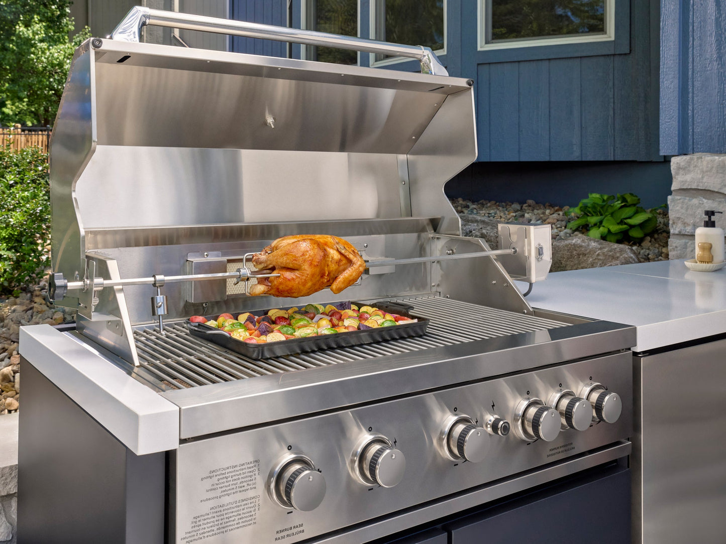 Emory | Corner Outdoor Kitchen Island with Bar Seating & Built-In Grill – Left