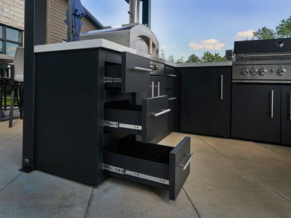Edgemont Bay | U-Shape Outdoor Kitchen with Bar Seating, Grill & Pizza Oven