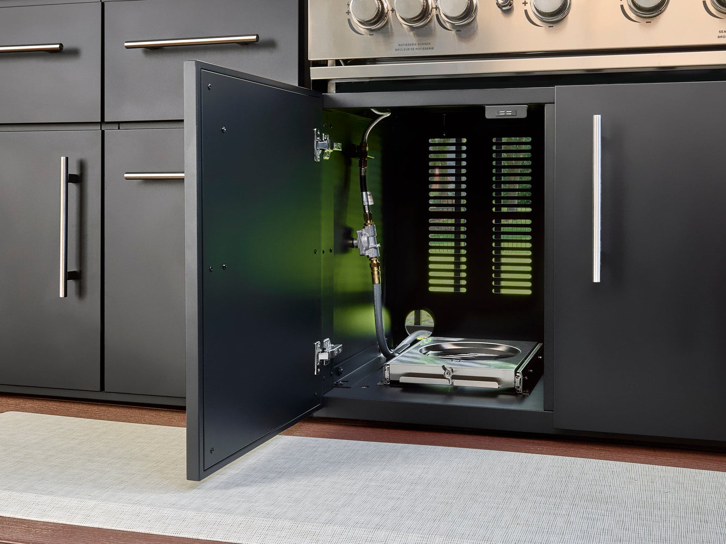 Lancaster | Covered Linear Outdoor Kitchen with Built-In Grill