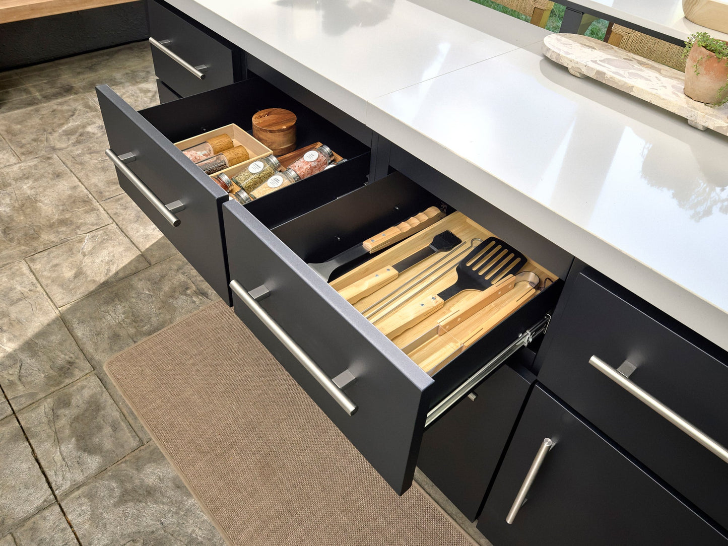 Emory | Corner Outdoor Kitchen Island with Bar Seating & Built-In Grill – Right
