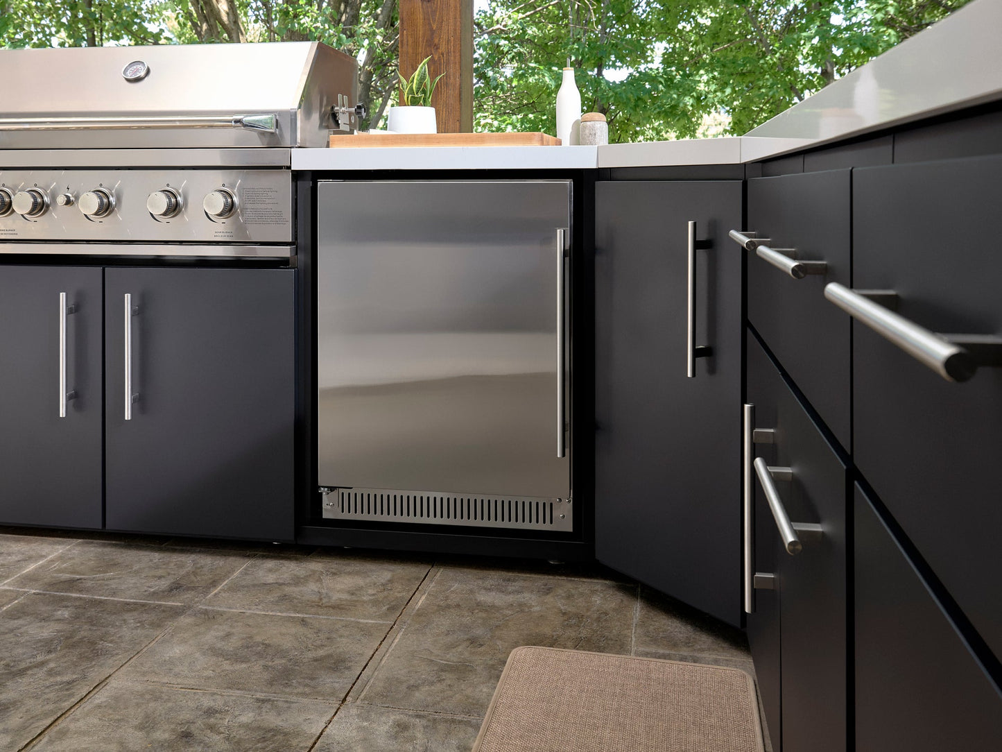 Emory | Corner Outdoor Kitchen Island with Bar Seating & Built-In Grill – Left