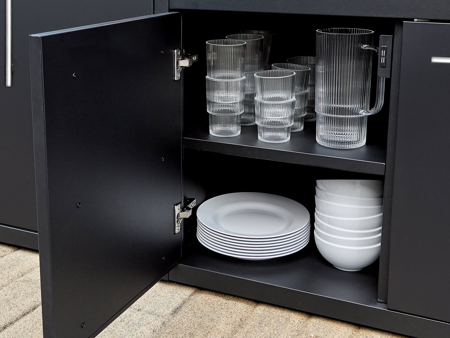 Lancaster | L-Shape Outdoor Kitchen with Built-In Grill & Pizza Oven